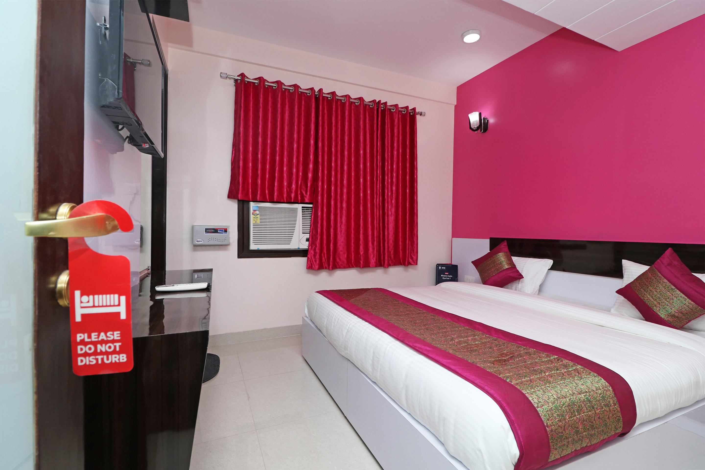 Oyo 12675 Hotel Star Inn Ню Делхи Екстериор снимка