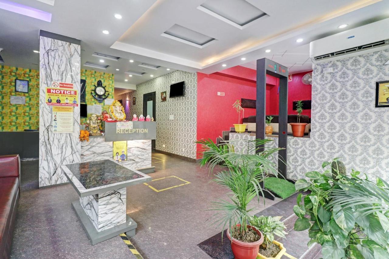 Oyo 12675 Hotel Star Inn Ню Делхи Екстериор снимка